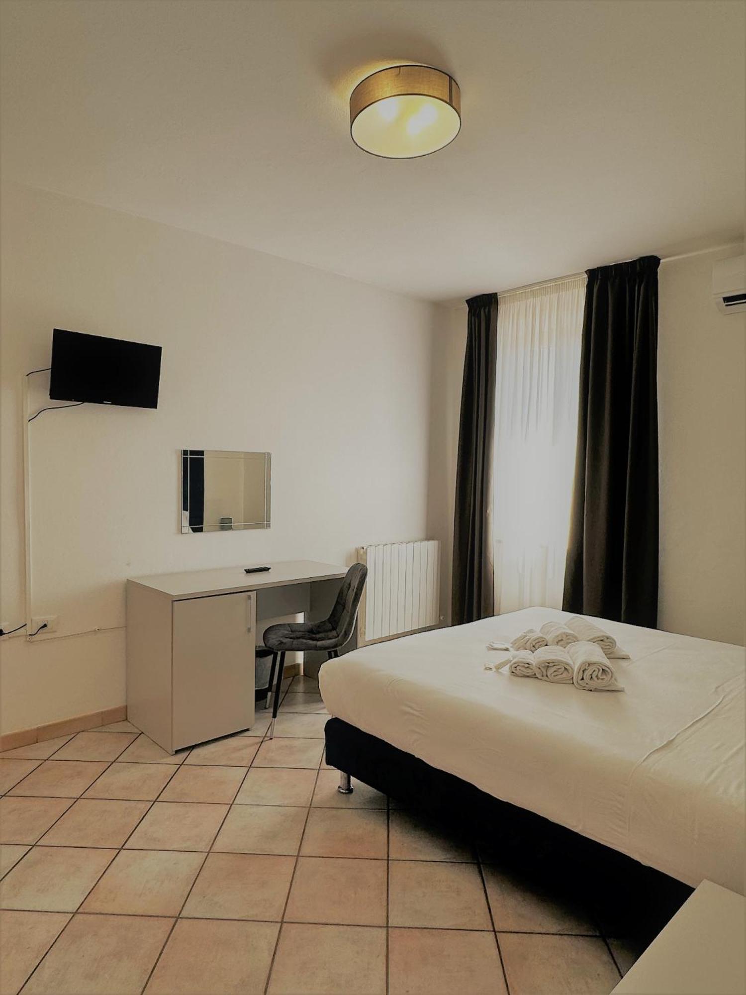 Hotel The Flash - Venturina Terme Extérieur photo
